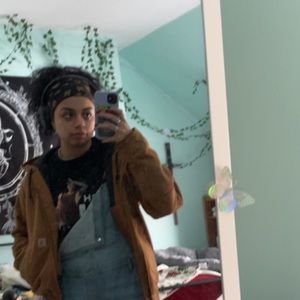 Meet your Posher, Eve